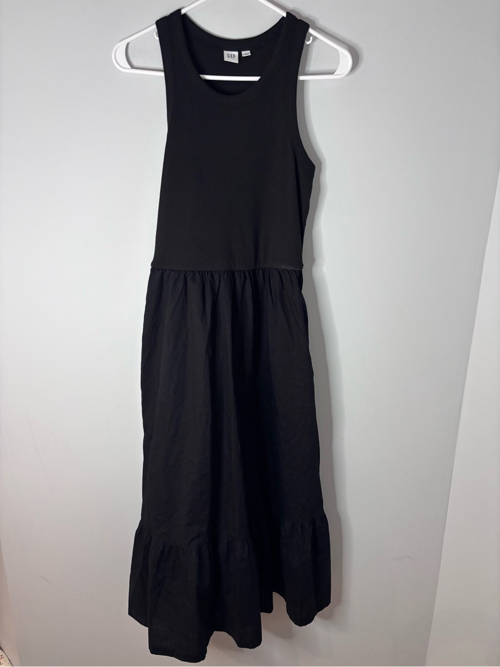 GAP Mixed Media Black Sleeveless Scoop-Neck Midi Dress - Picture 2 of 5